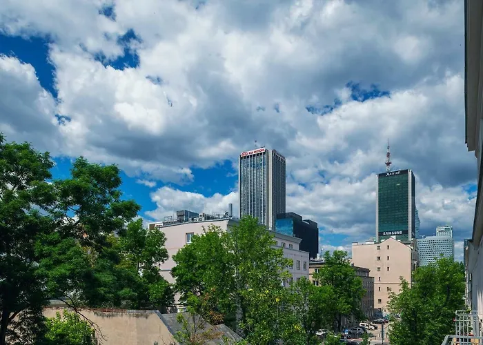 Emilii Plater 12 Prywatne Mieszkanie Z Balkonem 400 M Od Dworca Centralnego Samodzielne Zameldowanie! Self Check-in System!