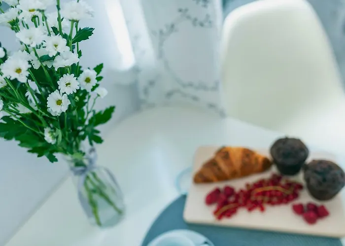 شقة Emilii Plater 12 Prywatne Mieszkanie Z Balkonem 400 M Od Dworca Centralnego Samodzielne Zameldowanie! Self Check-in System!