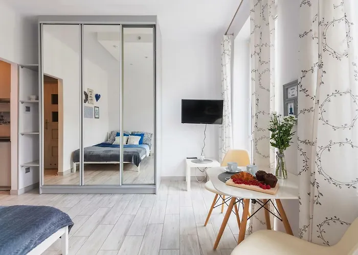 Emilii Plater 12 Prywatne Mieszkanie Z Balkonem 400 M Od Dworca Centralnego Samodzielne Zameldowanie! Self Check-in System! شقة وارسو