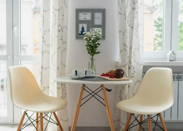 Emilii Plater 12 Prywatne Mieszkanie Z Balkonem 400 M Od Dworca Centralnego Samodzielne Zameldowanie! Self Check-in System! *